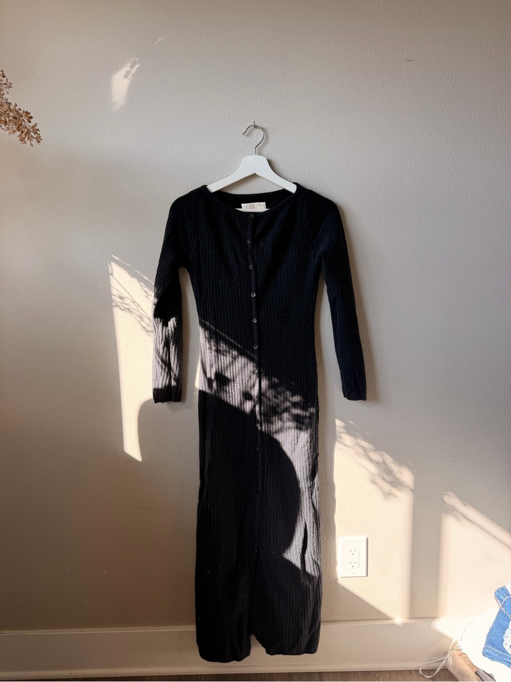 Abercrombie Black Ribbed Button-Front Maxi Dress - Women